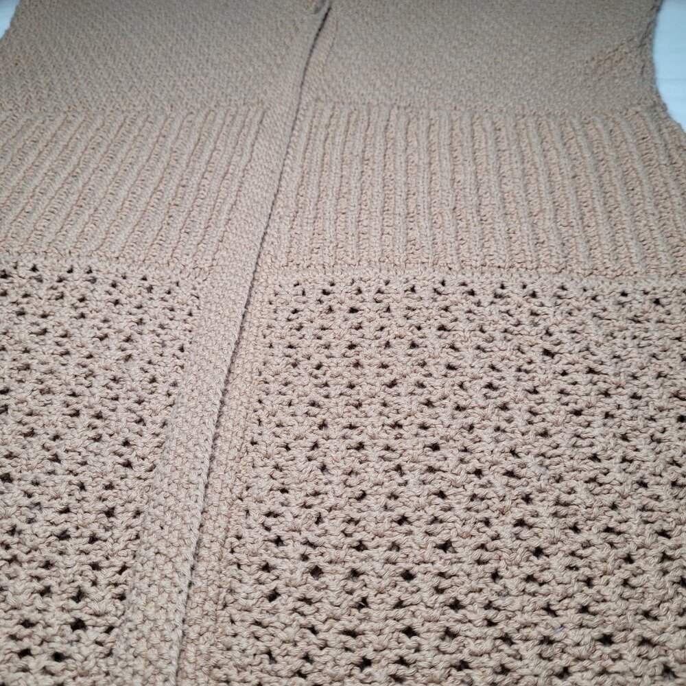 American Eagle Tan Crochet Knit Stitched Cardigan Sweater Medium Boho - Picture 2 of 11
